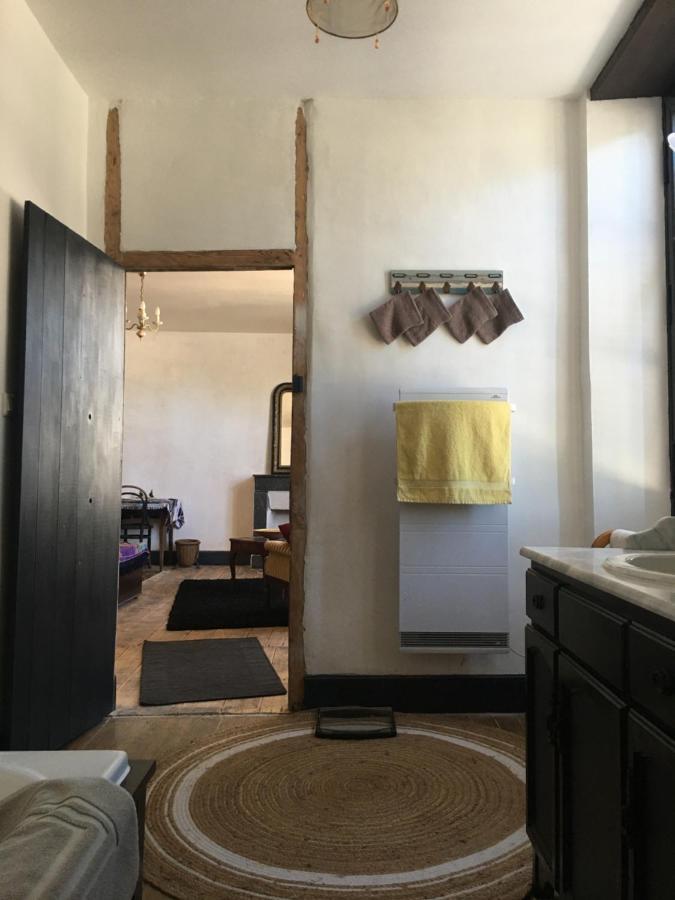 Chambre Sdb Privee Townhouse 26 Chambres D'Hotes Civray Civray  Eksteriør billede