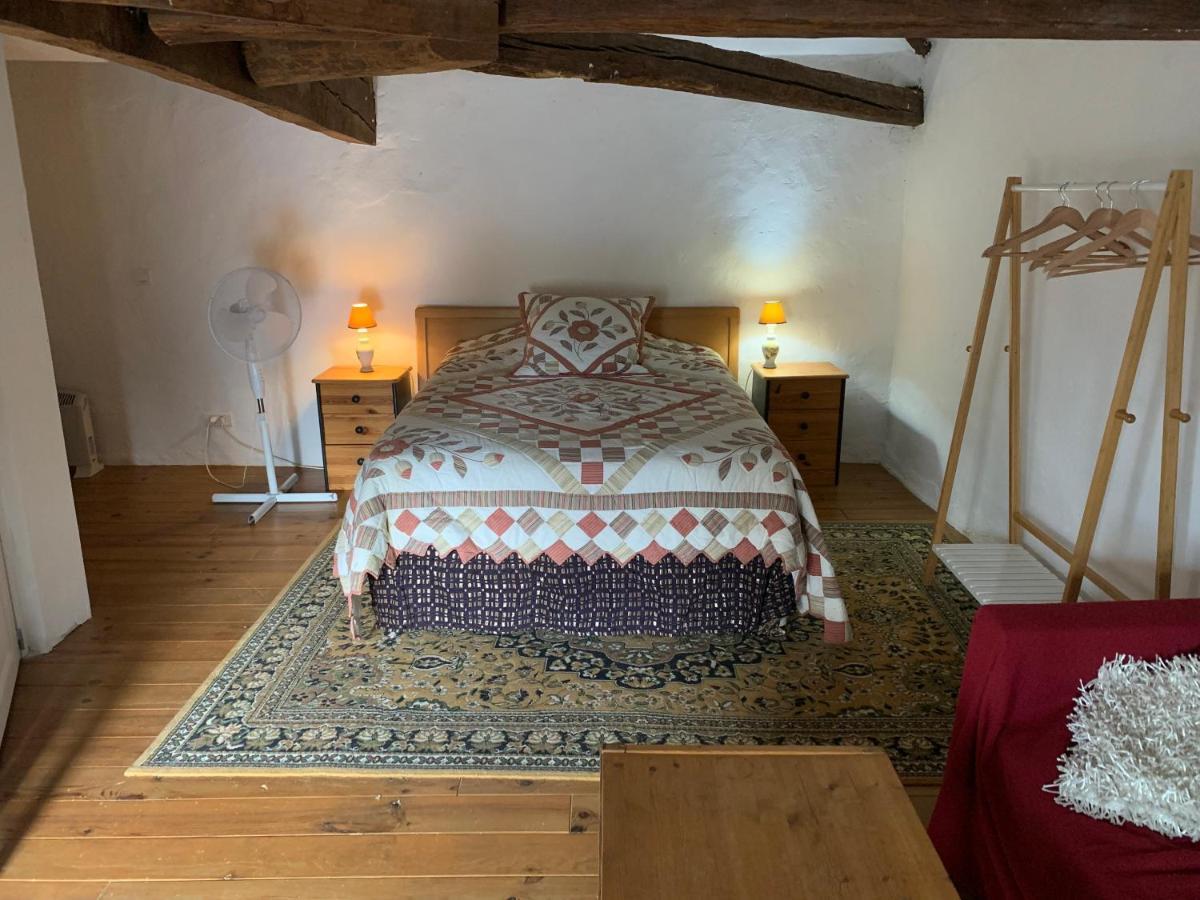 Chambre Sdb Privee Townhouse 26 Chambres D'Hotes Civray Civray  Eksteriør billede